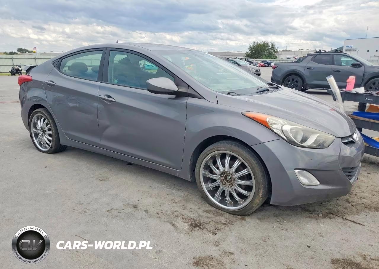 2012 Hyundai Elantra Gls VIN:5NPDH4AE3CH070448 - 4