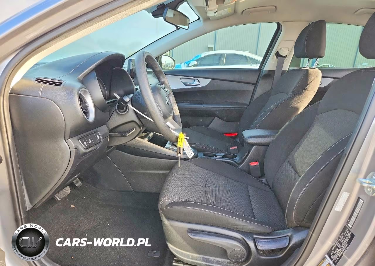 2023 Kia Forte Lxs VIN:3KPF24AD4PE625967 - 7