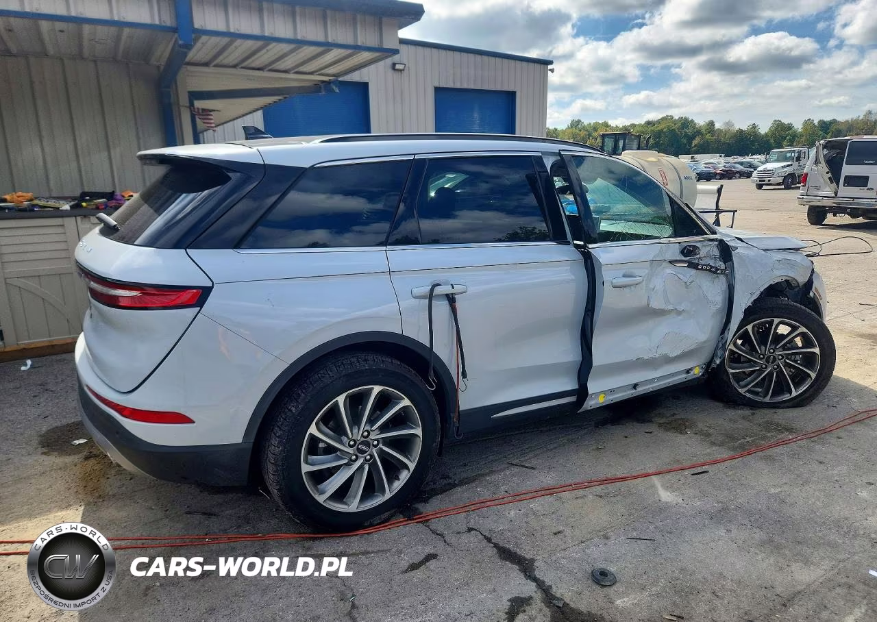 2025 Lincoln Corsair Premiere VIN:5LMCJ1DA3SUL11087 - 3