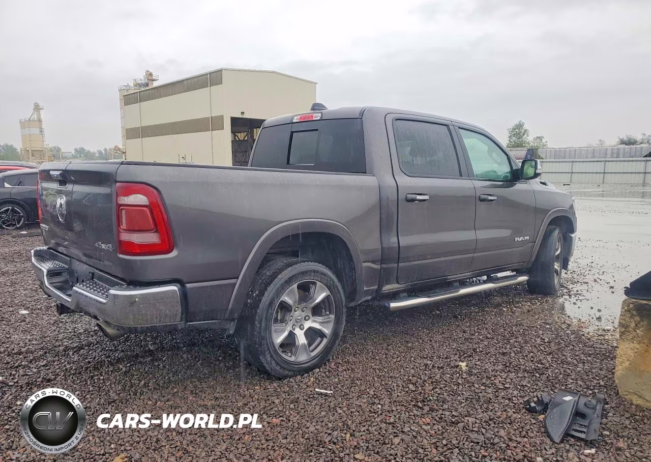 2019 Ram 1500 Laramie VIN:1C6SRFJTXKN868191 - 3