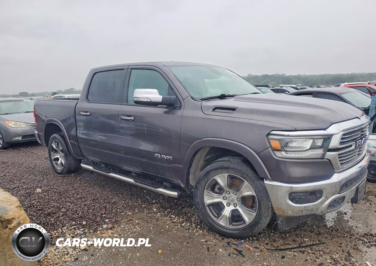2019 Ram 1500 Laramie VIN:1C6SRFJTXKN868191 - 4