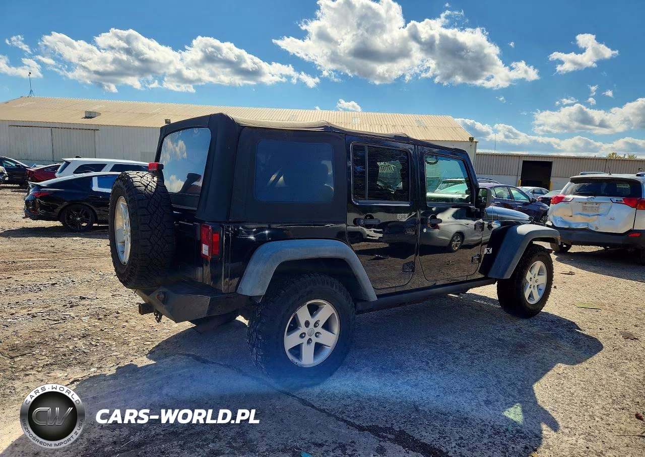 2008 Jeep Wrangler Unlimited X VIN:1J8GA39138L577889 - 3