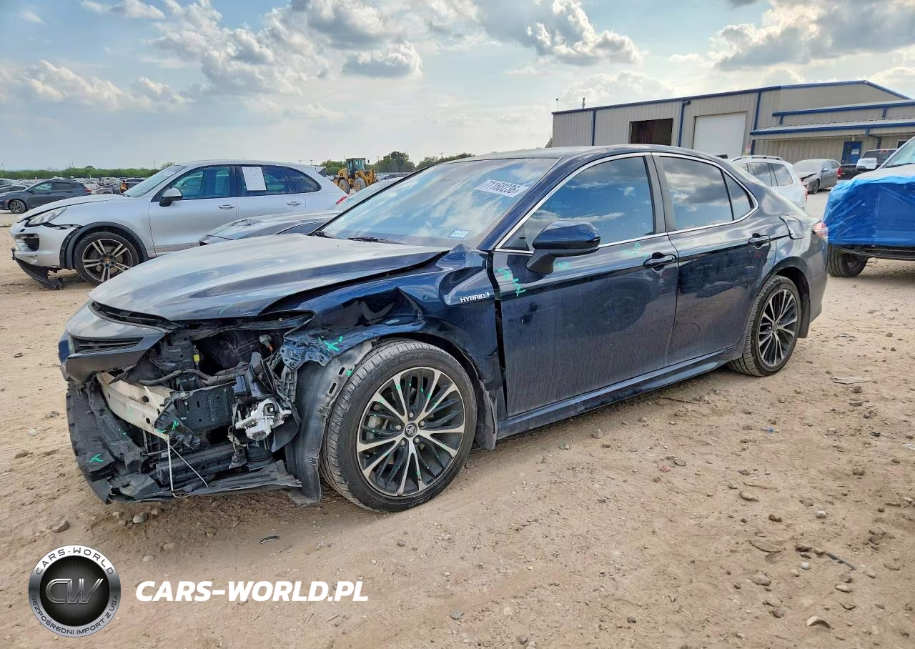 2020 Toyota Camry Se