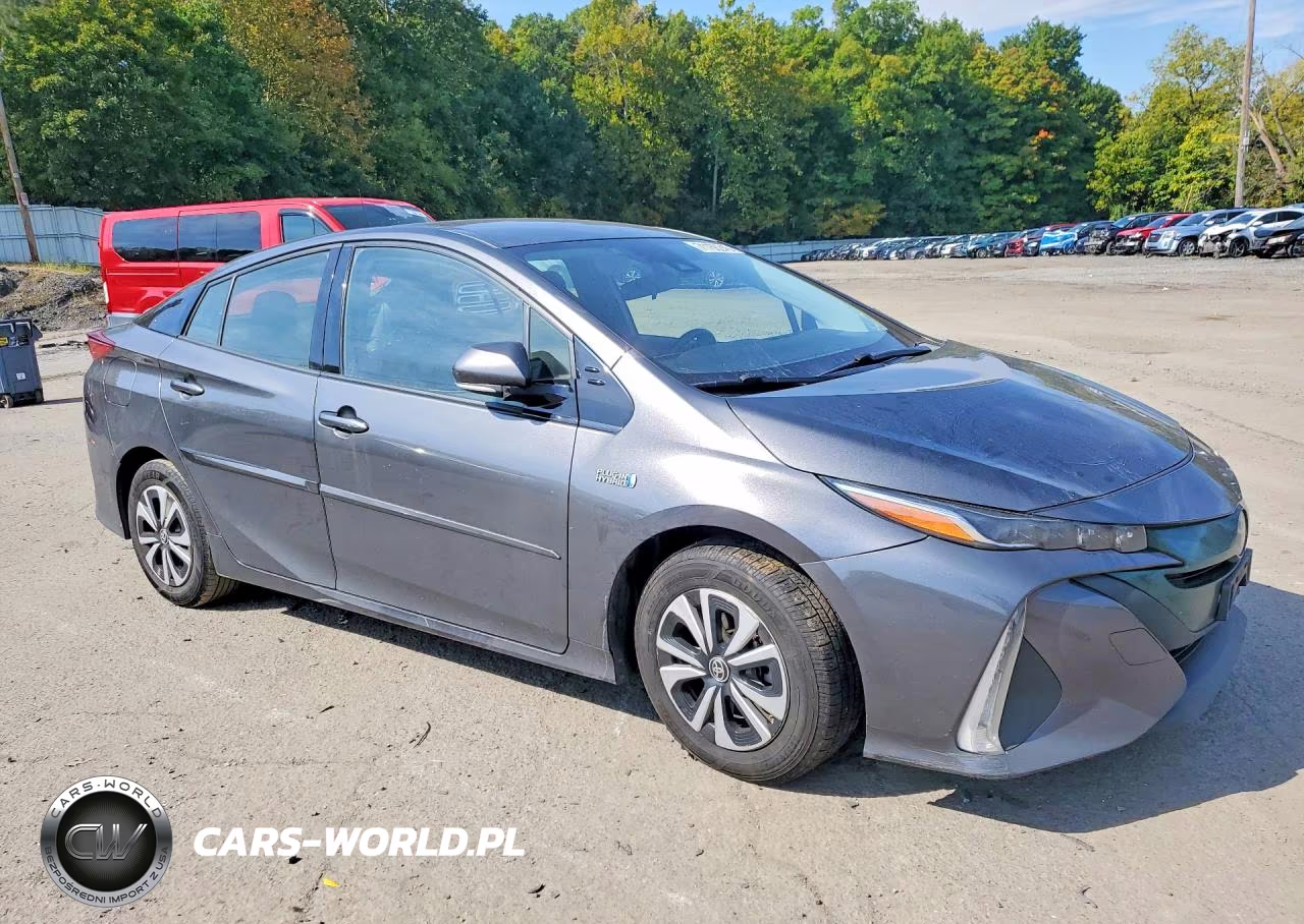 2017 Toyota Prius Prime Premium VIN:JTDKARFP6H3005261 - 4