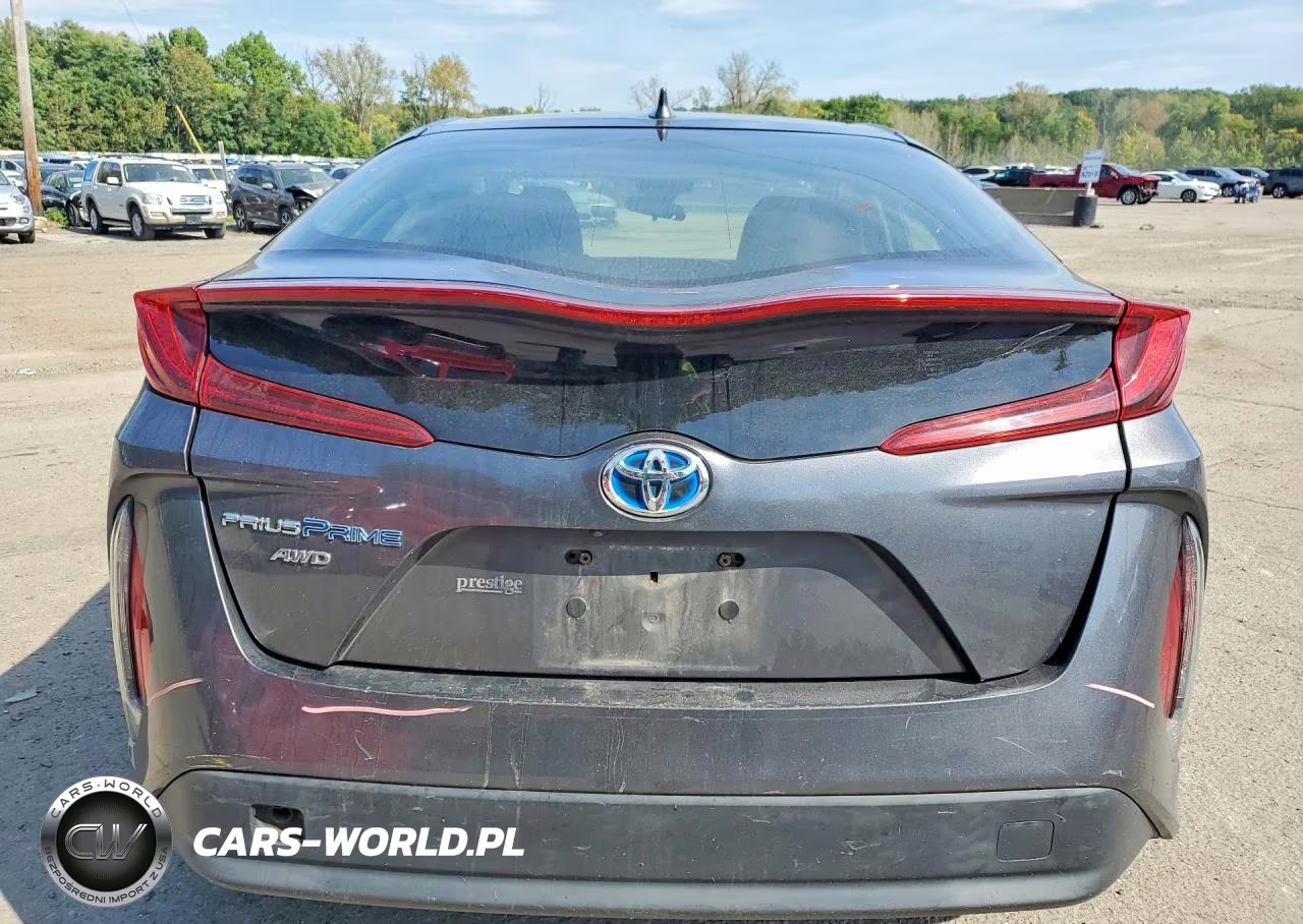 2017 Toyota Prius Prime Premium VIN:JTDKARFP6H3005261 - 6
