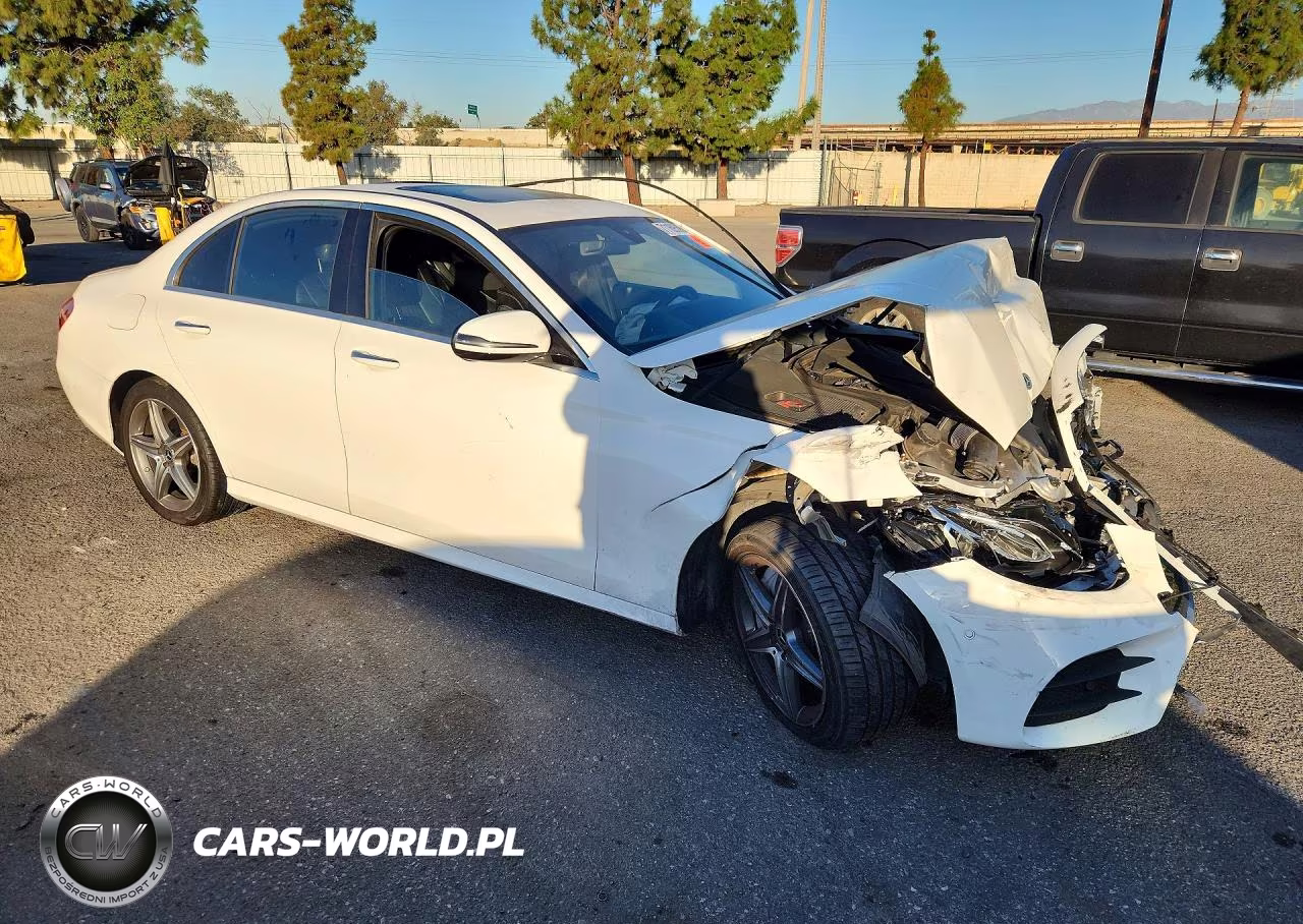 2018 Mercedes-Benz E 300 VIN:WDDZF4JB2JA311038 - 4