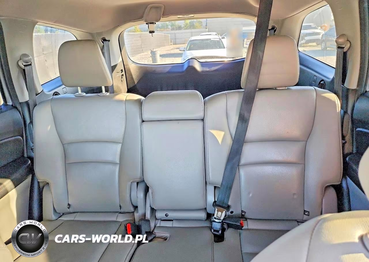 2016 Honda Pilot Touring VIN:5FNYF6H92GB068982 - 10