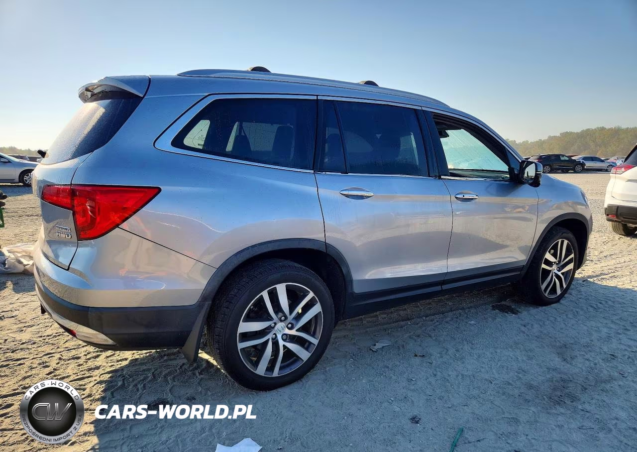 2016 Honda Pilot Touring VIN:5FNYF6H92GB068982 - 3