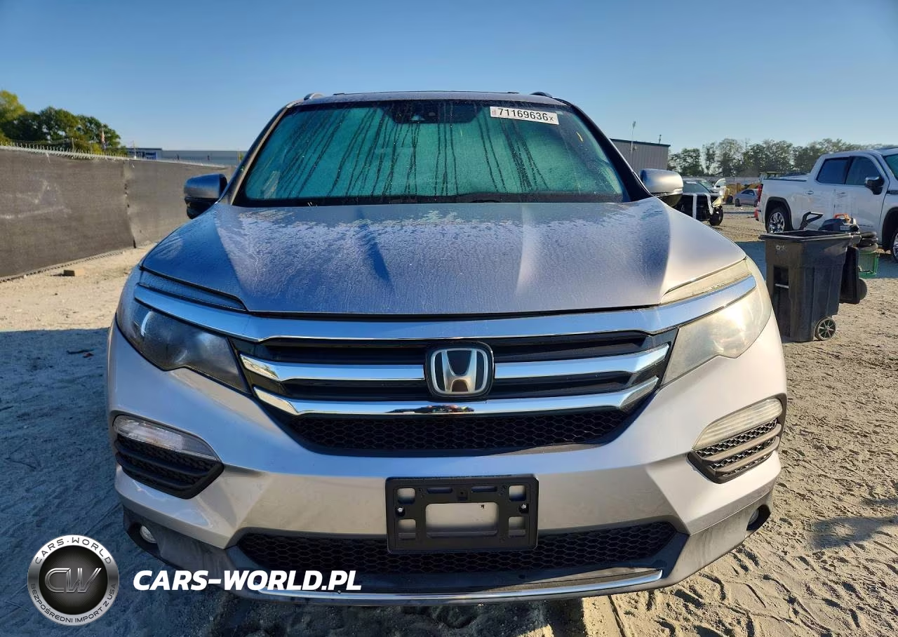 2016 Honda Pilot Touring VIN:5FNYF6H92GB068982 - 5