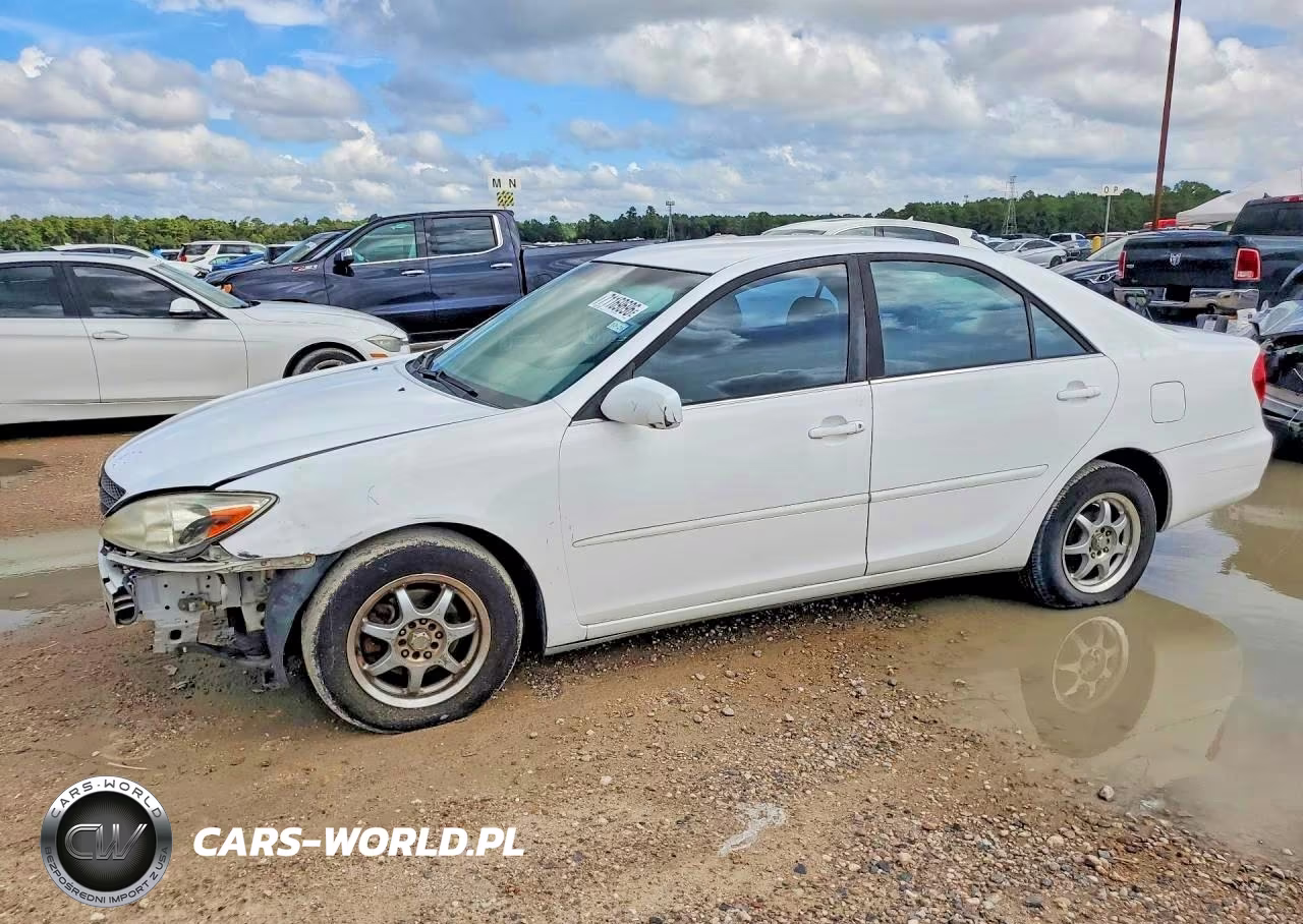 2004 Toyota Camry Le