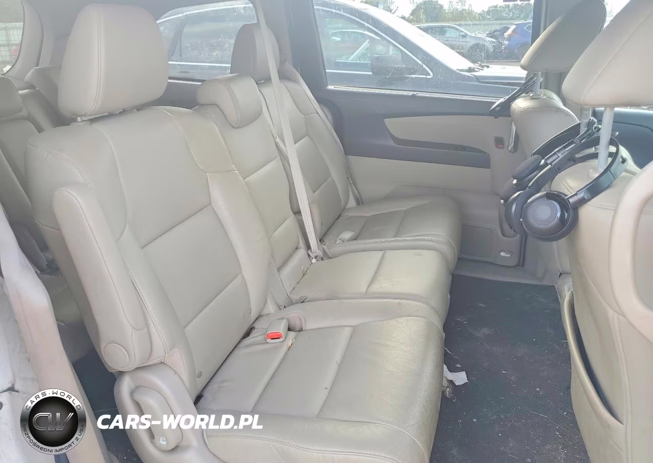2014 Honda Odyssey Touring VIN:5FNRL5H94EB047328 - 11