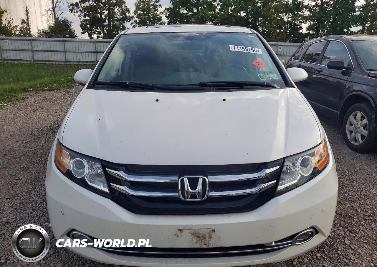 2014 Honda Odyssey Touring VIN:5FNRL5H94EB047328 - 5