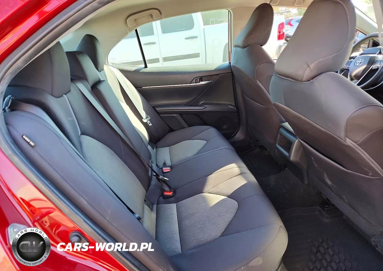 2022 Toyota Camry Le VIN:4T1C31AK0NU577388 - 10