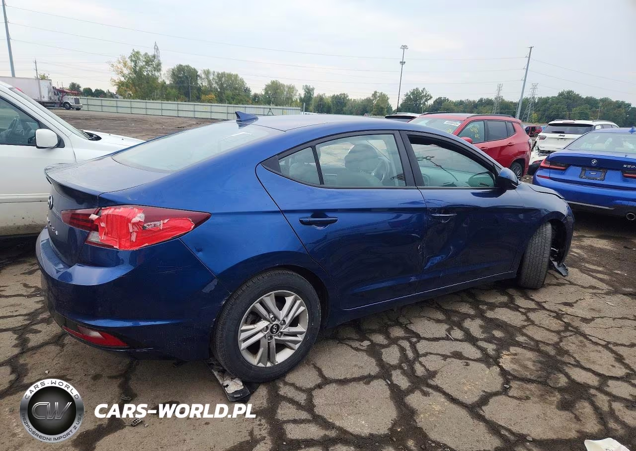 2020 Hyundai Elantra Sel VIN:5NPD84LF8LH560700 - 3