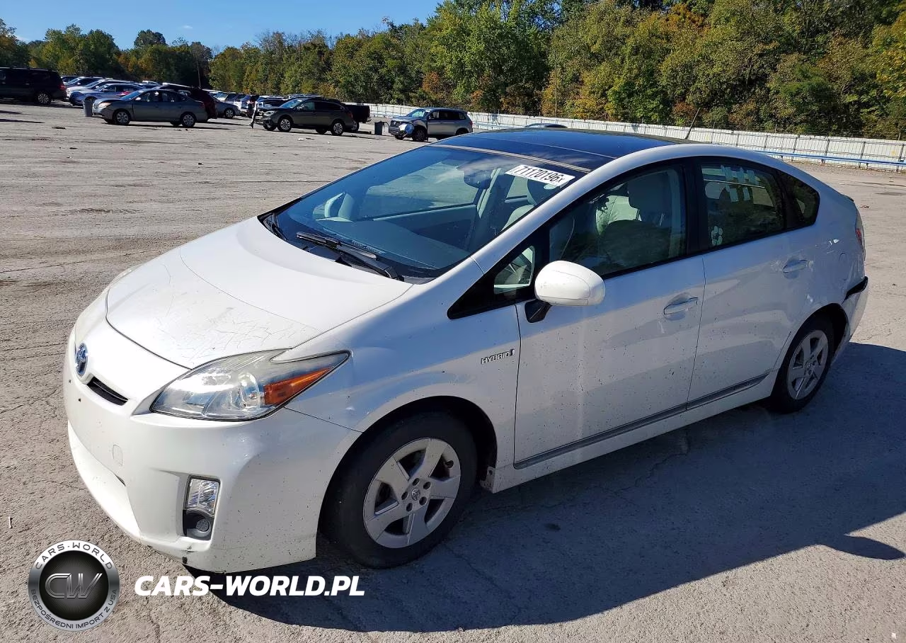 2011 Toyota Prius Four VIN:JTDKN3DU9B0319909 - 1