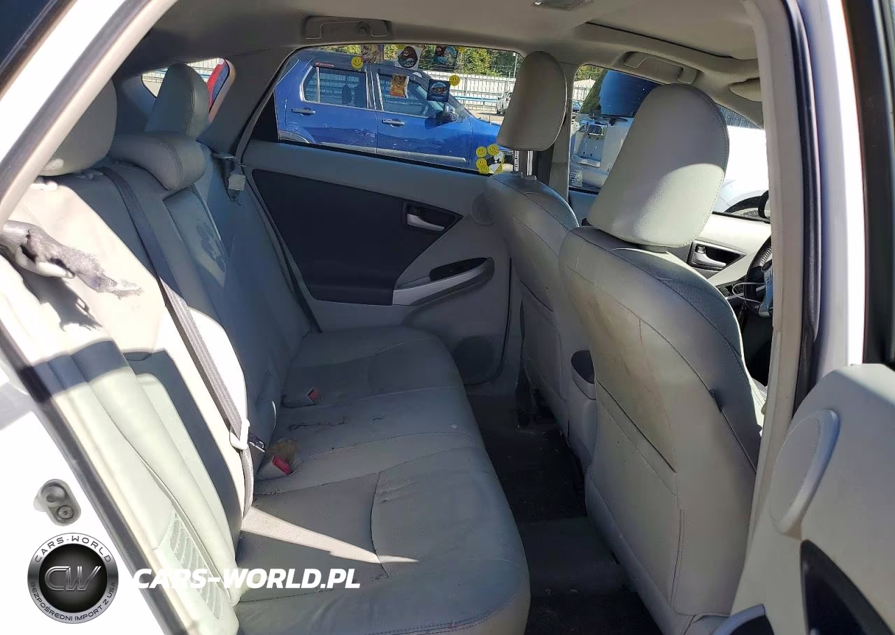 2011 Toyota Prius Four VIN:JTDKN3DU9B0319909 - 10