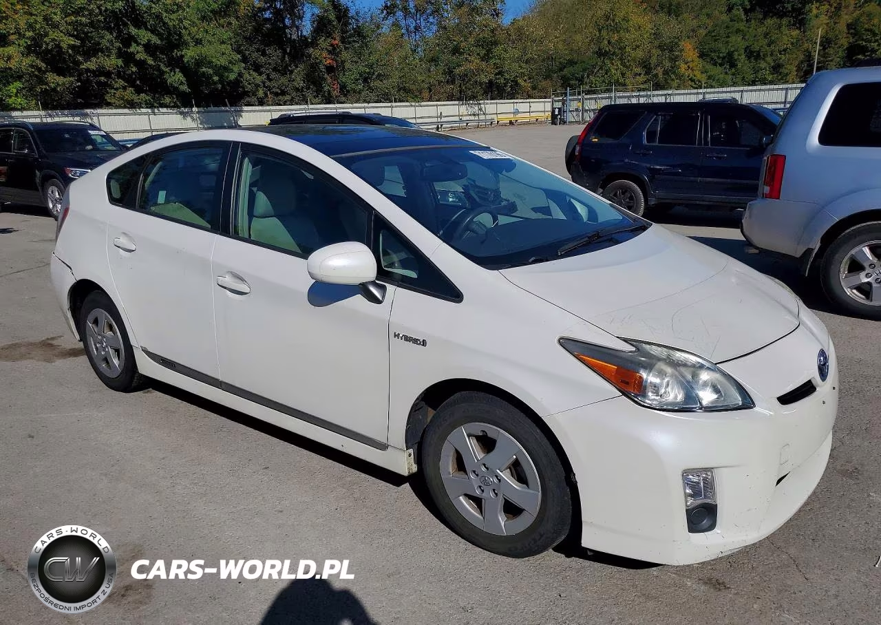2011 Toyota Prius Four VIN:JTDKN3DU9B0319909 - 4