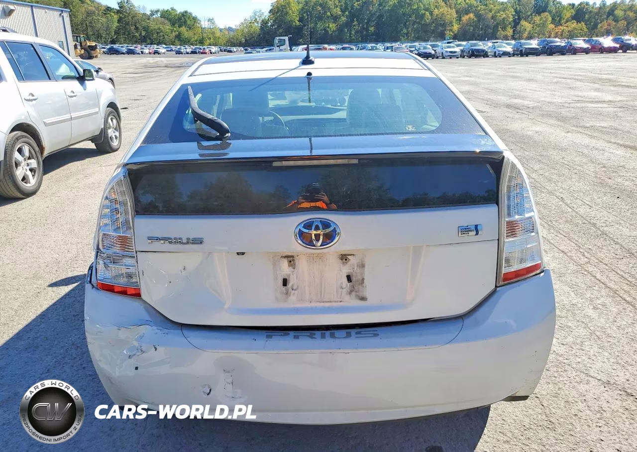 2011 Toyota Prius Four VIN:JTDKN3DU9B0319909 - 6