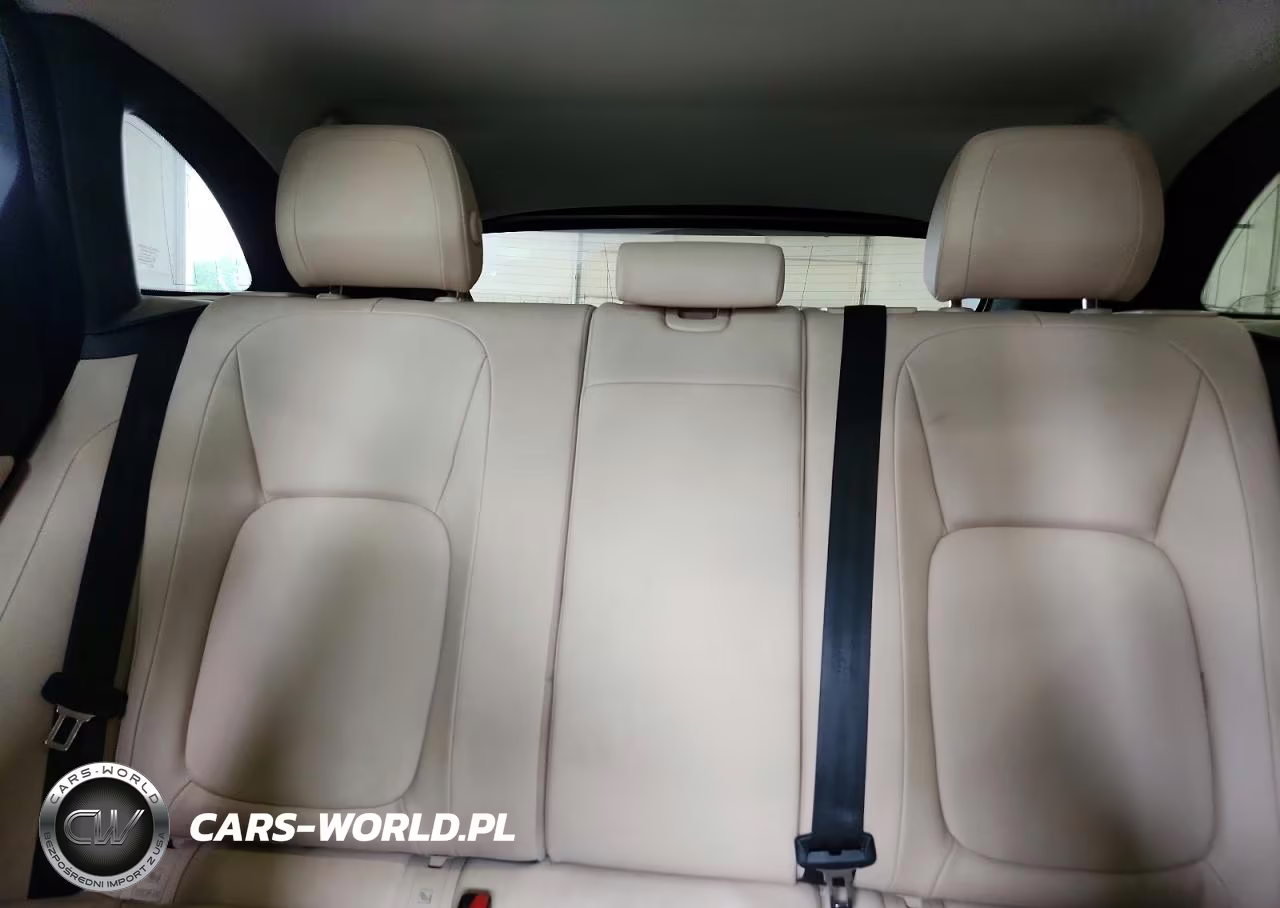 2018 Jaguar F-Pace Premium VIN:SADCJ2FX8JA295276 - 10