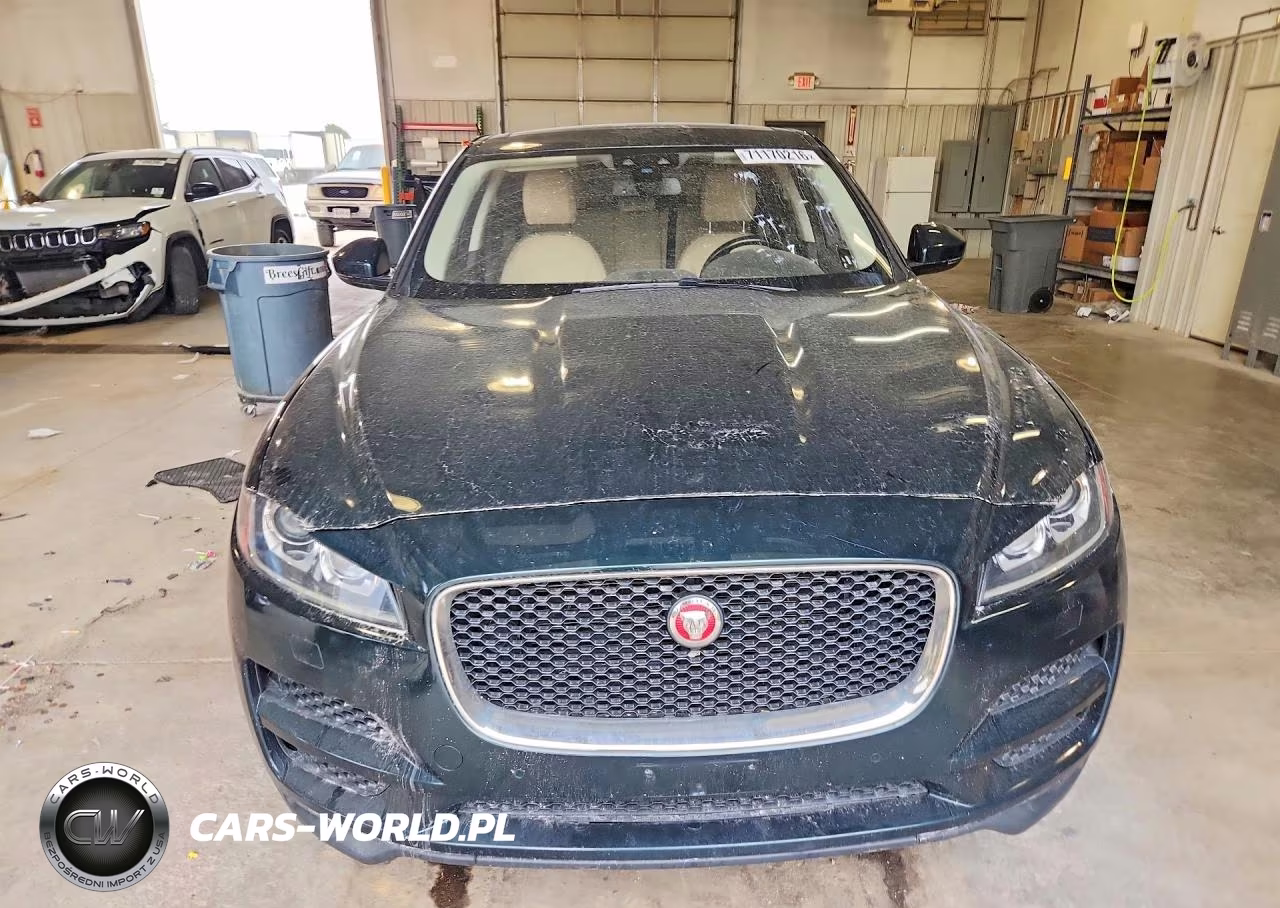 2018 Jaguar F-Pace Premium VIN:SADCJ2FX8JA295276 - 5