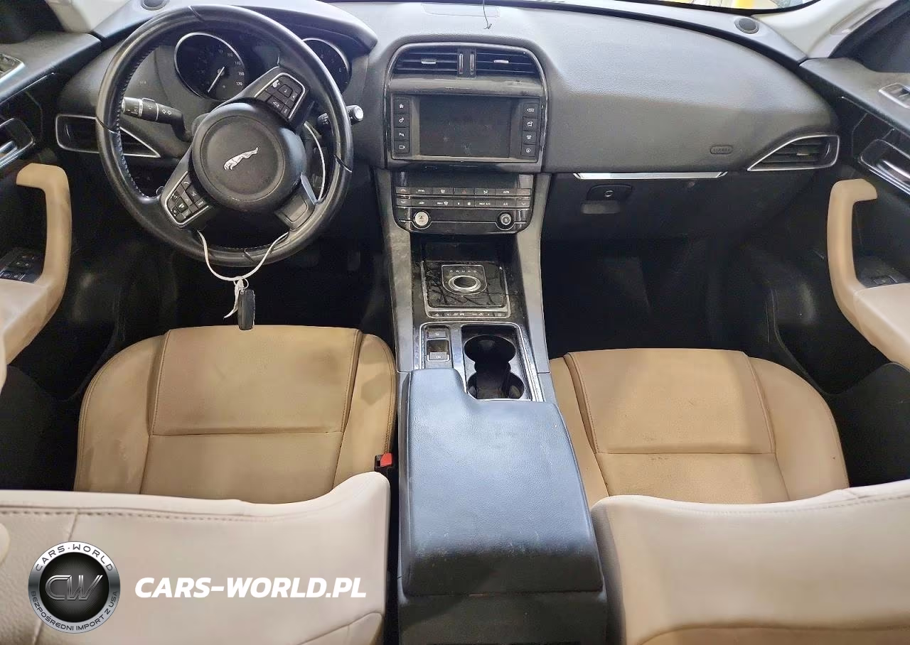 2018 Jaguar F-Pace Premium VIN:SADCJ2FX8JA295276 - 8