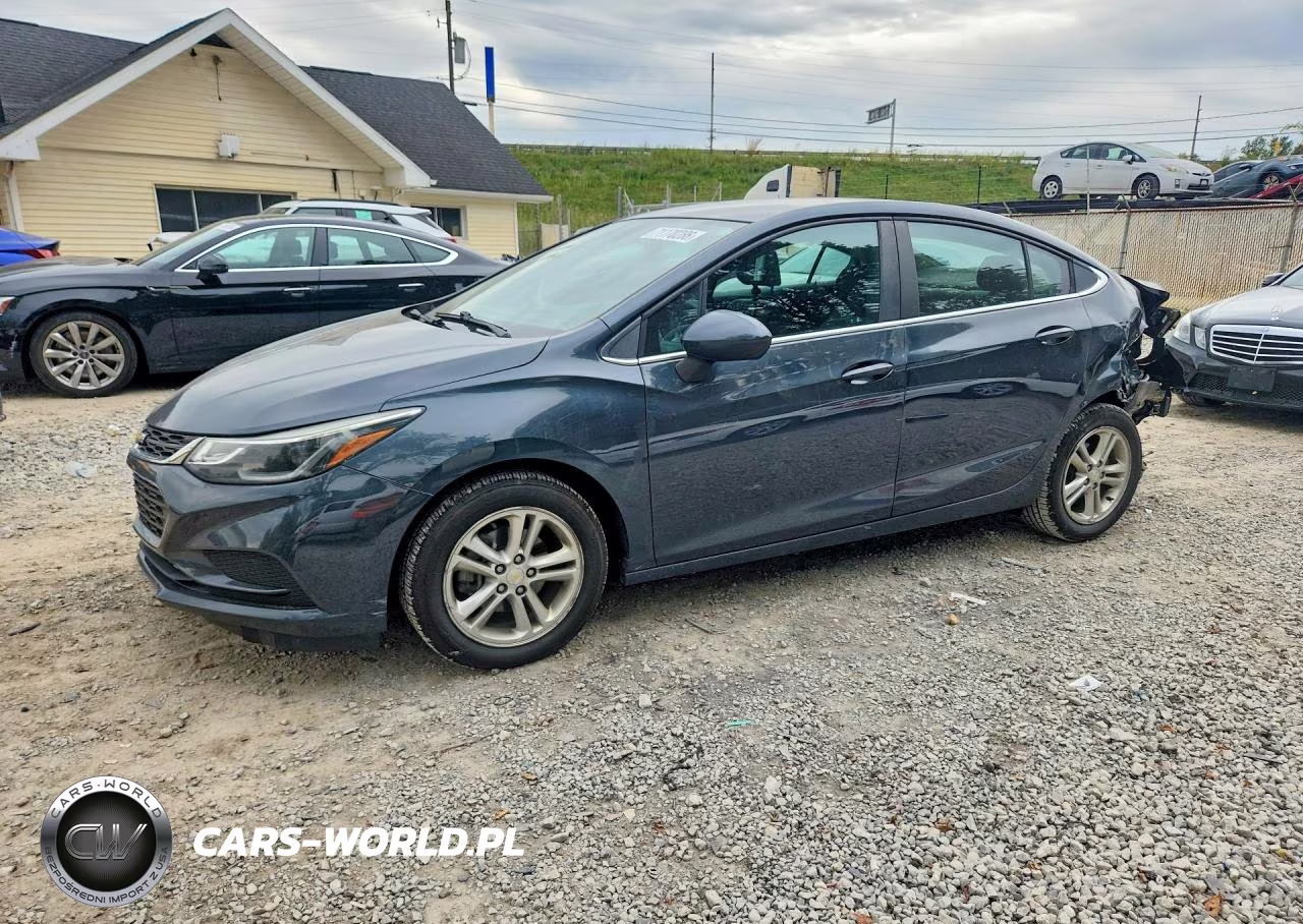2017 Chevrolet Cruze Lt VIN:1G1BE5SM5H7269047 - 1