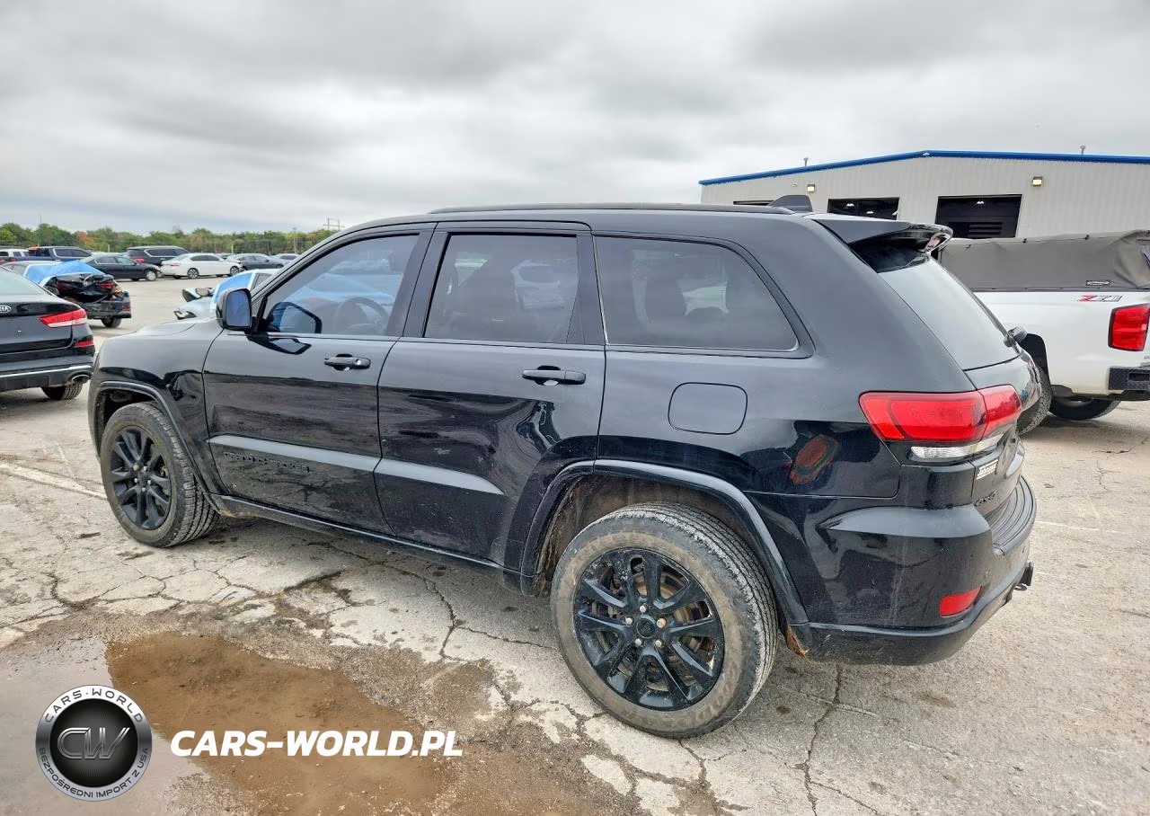 2019 Jeep Grand Cherokee Laredo VIN:1C4RJFAGXKC778083 - 2