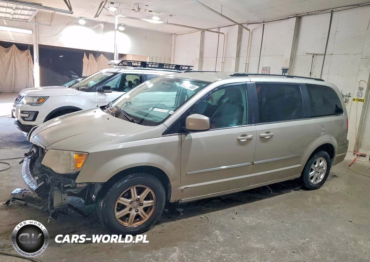 2009 Chrysler Town & Country Touring
