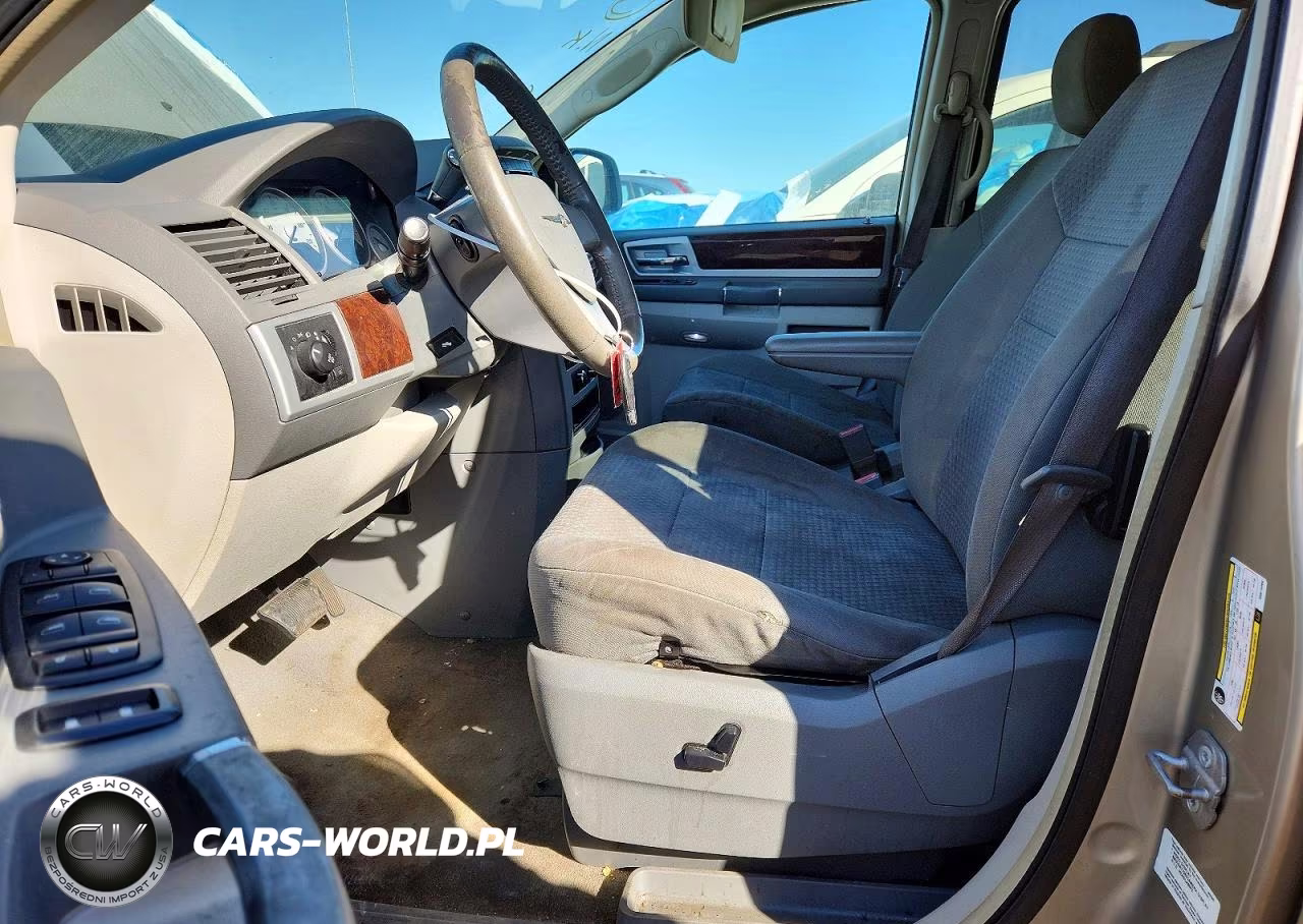 2009 Chrysler Town & Country Touring VIN:2A8HR54149R674060 - 7