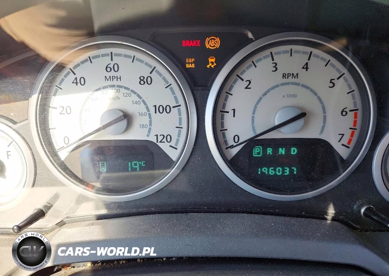 2009 Chrysler Town & Country Touring VIN:2A8HR54149R674060 - 9