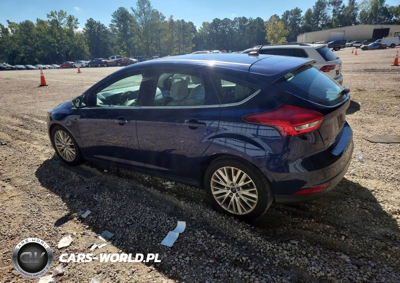 2017 Ford Focus Titanium VIN:1FADP3N23HL279579 - 2