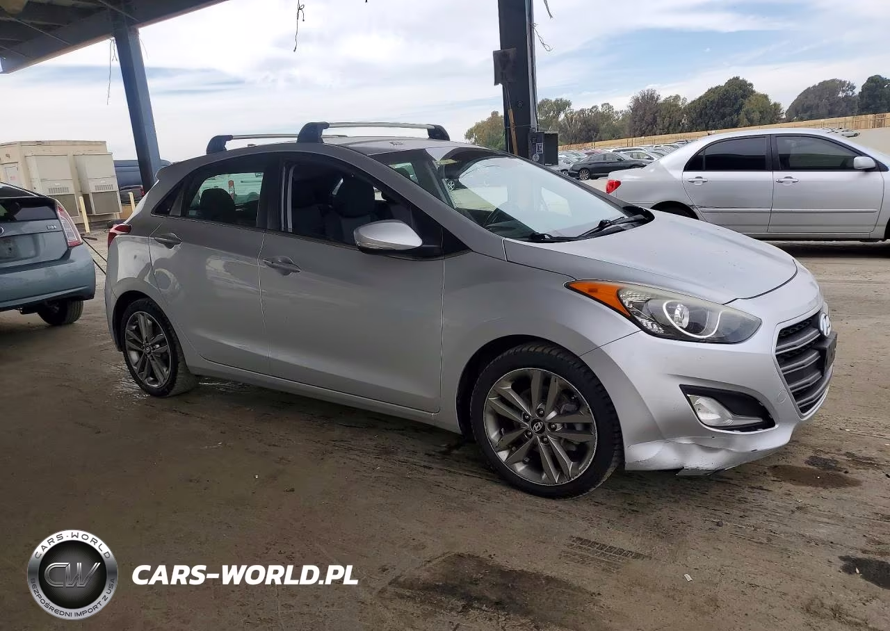 2016 Hyundai Elantra Gt Base VIN:KMHD35LH4GU260892 - 4