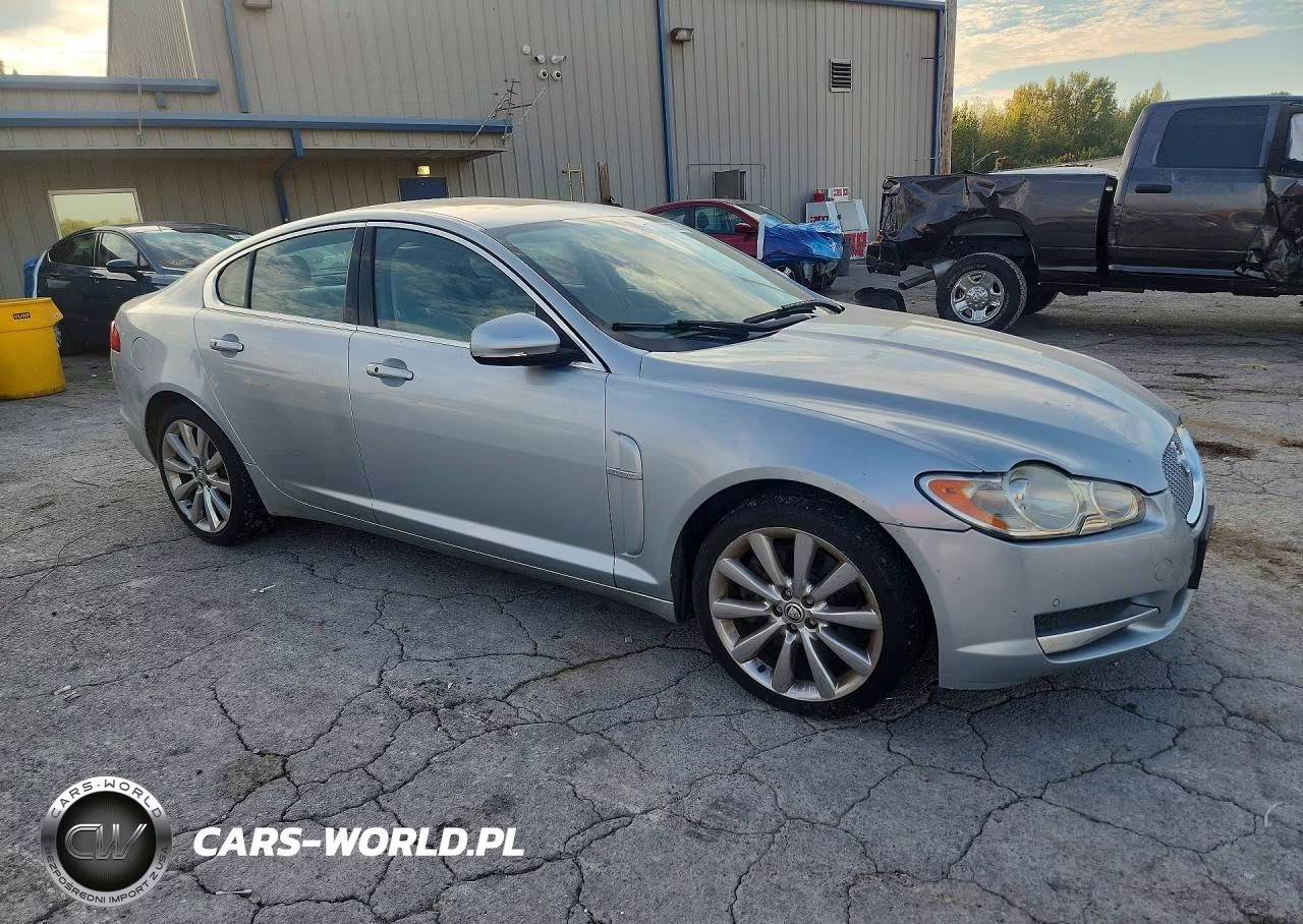 2010 Jaguar Xf Premium VIN:SAJWA0GB2ALR74840 - 4