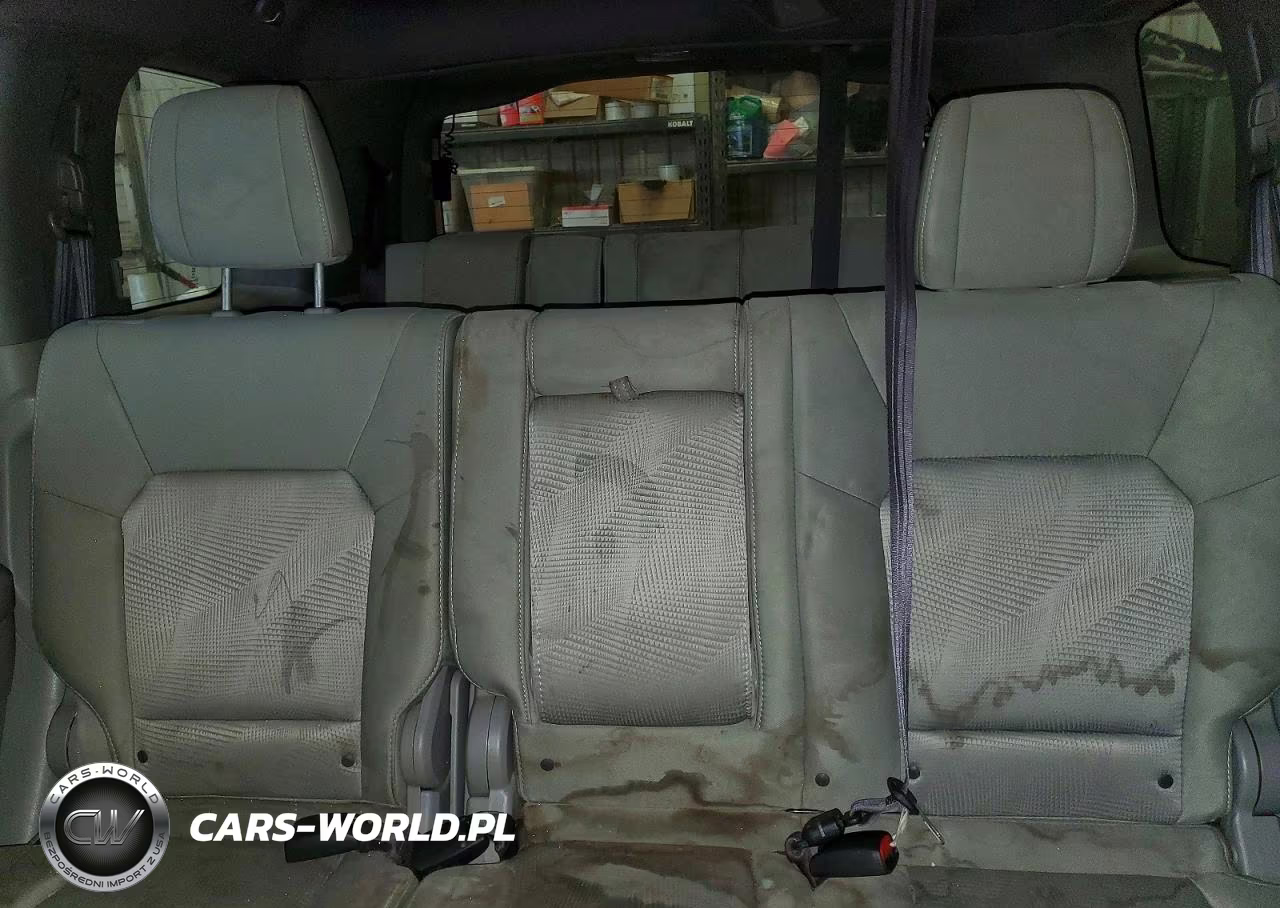 2015 Honda Pilot Lx VIN:5FNYF3H24FB011358 - 10