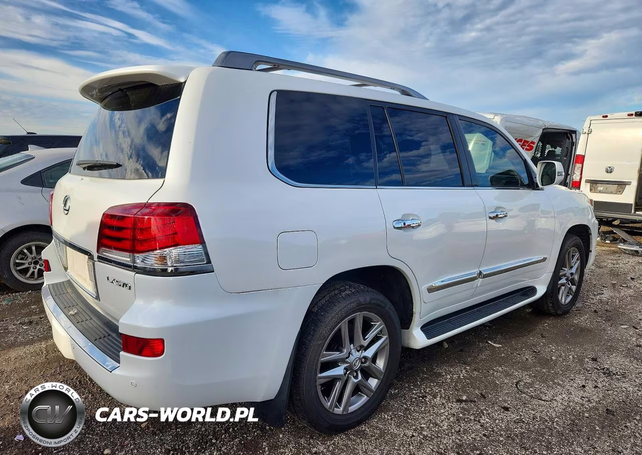 2014 Lexus Lx 570 VIN:JTJHY7AX8E4149947 - 3