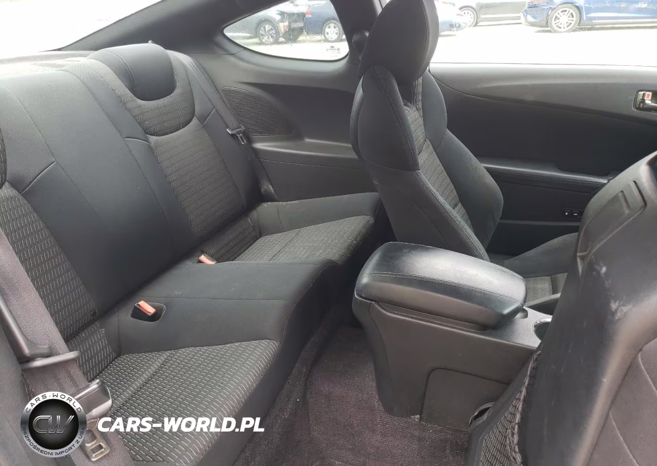 2013 Hyundai Genesis Coupe 2.0T VIN:KMHHT6KD8DU110723 - 10