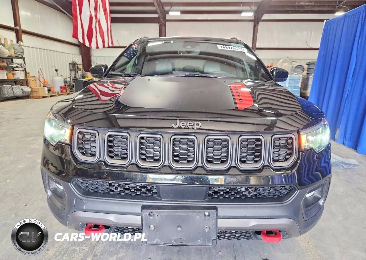 2025 Jeep Compass Trailhawk VIN:3C4NJDDN4ST615740 - 5