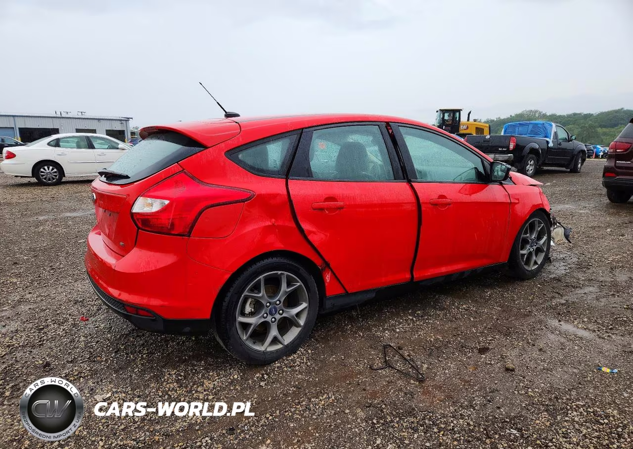 2013 Ford Focus Se VIN:1FADP3K24DL303466 - 3