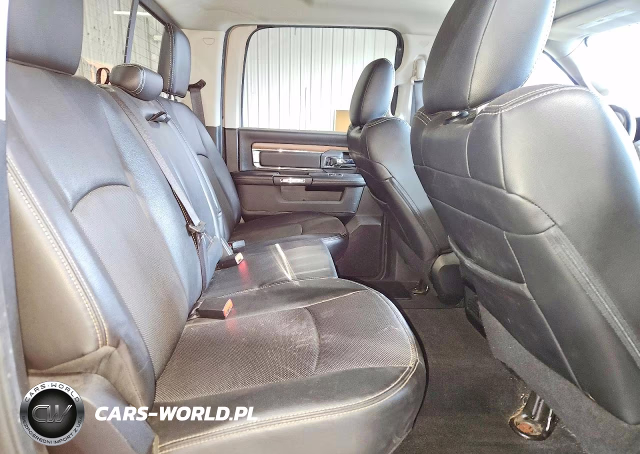 2017 Ram 1500 Laramie VIN:1C6RR7NT9HS774747 - 10