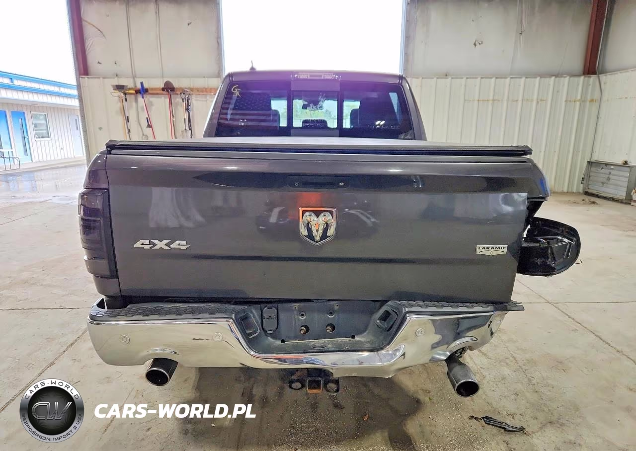 2017 Ram 1500 Laramie VIN:1C6RR7NT9HS774747 - 6