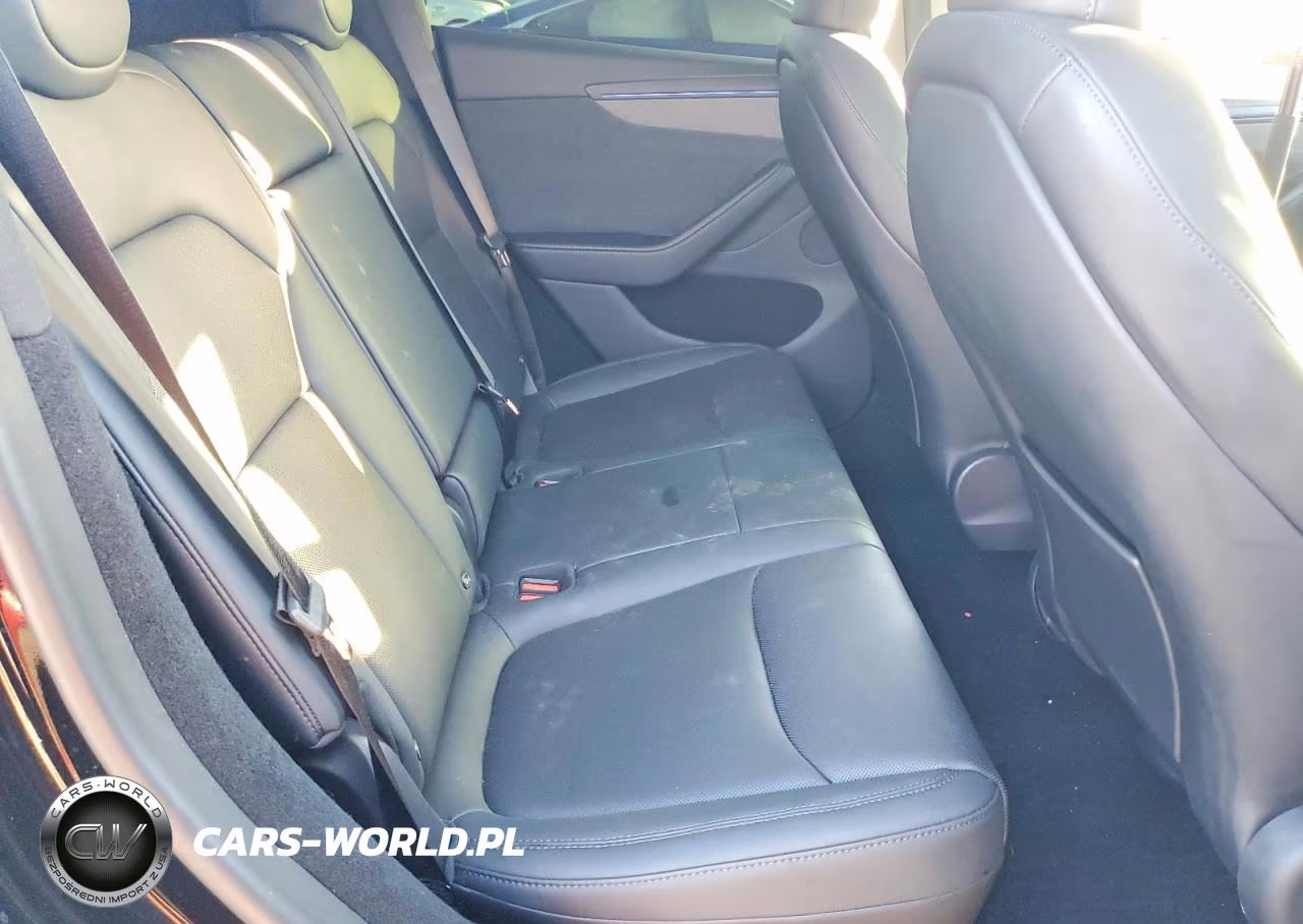 2026 Tesla Model Y VIN:7SAYGDED7TA429112 - 10