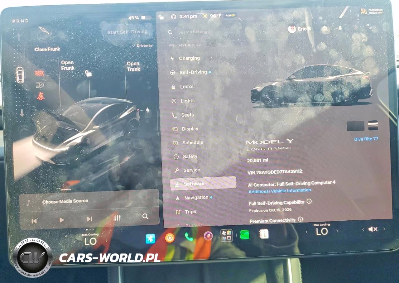 2026 Tesla Model Y VIN:7SAYGDED7TA429112 - 9