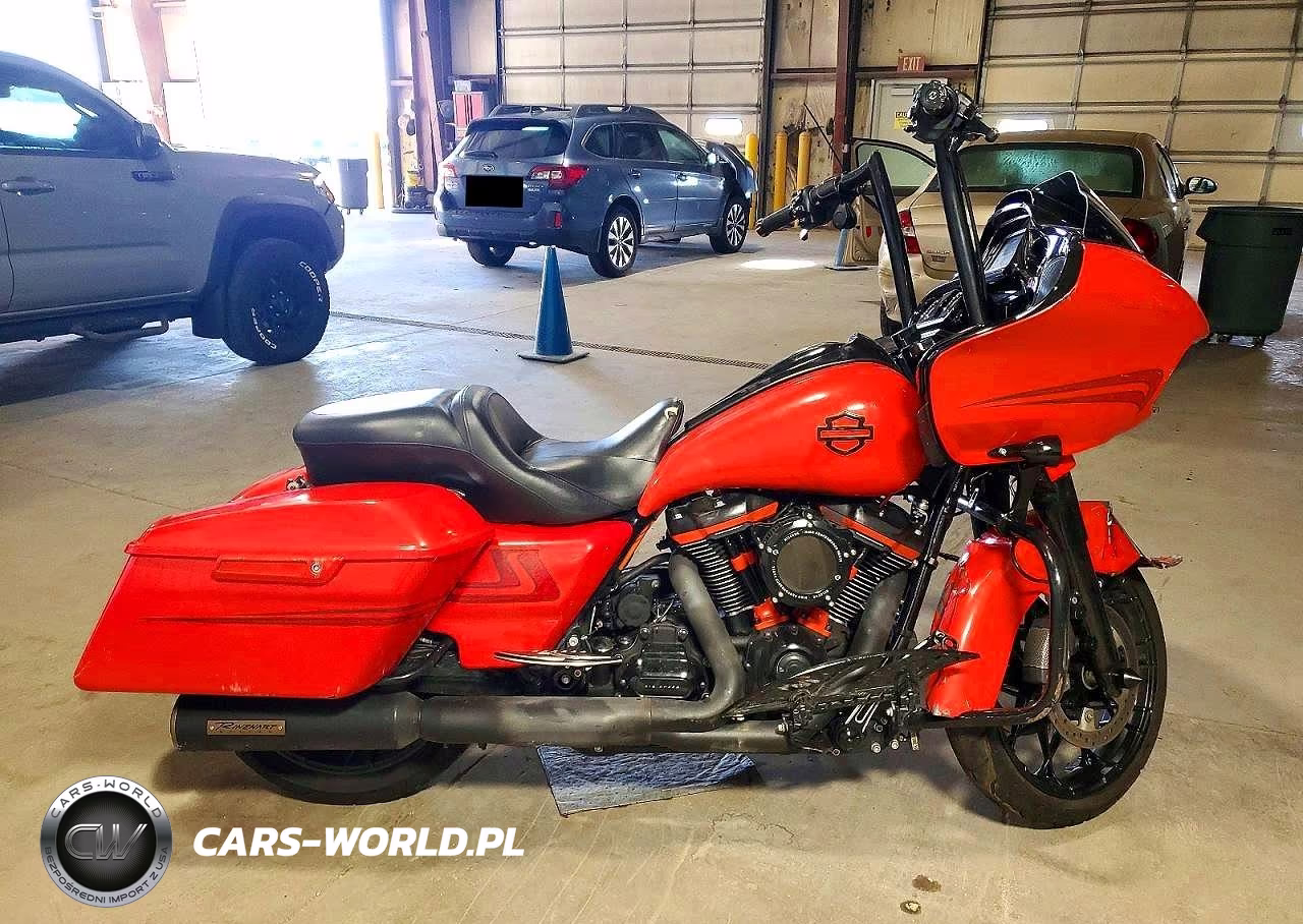 2017 Harley-Davidson Fltrxs Road Glide Special VIN:1HD1KTC1XHB608174 - 1