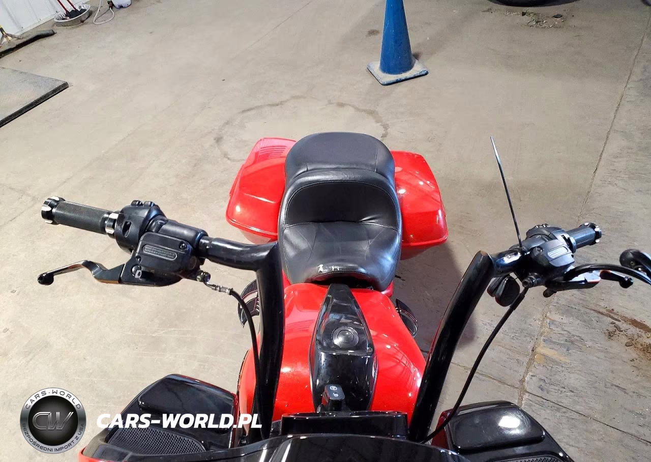2017 Harley-Davidson Fltrxs Road Glide Special VIN:1HD1KTC1XHB608174 - 5