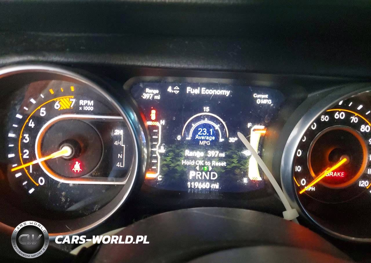 2018 Jeep Wrangler Unlimited Sahara VIN:1C4HJXENXJW308319 - 9