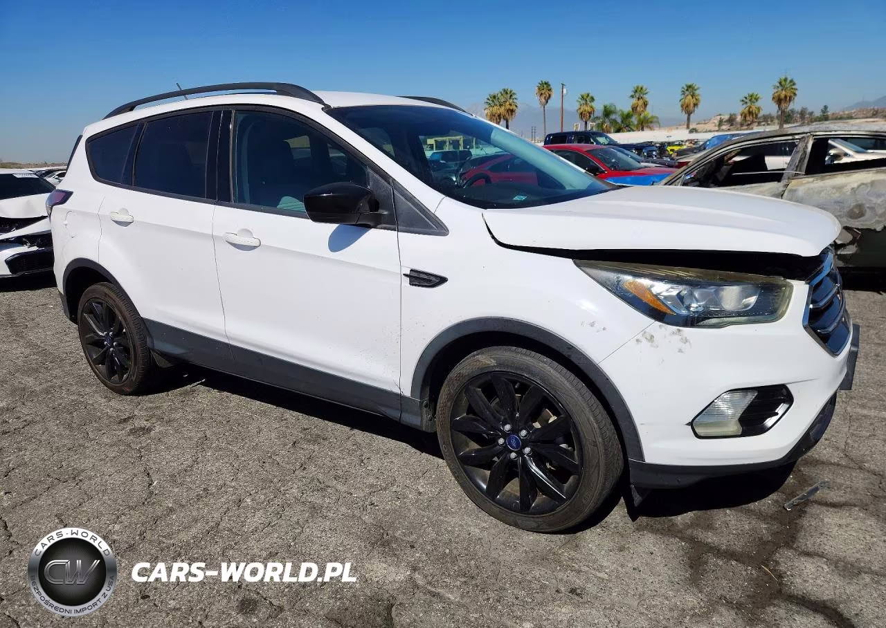 2018 Ford Escape Se VIN:1FMCU0GD9JUB14322 - 4