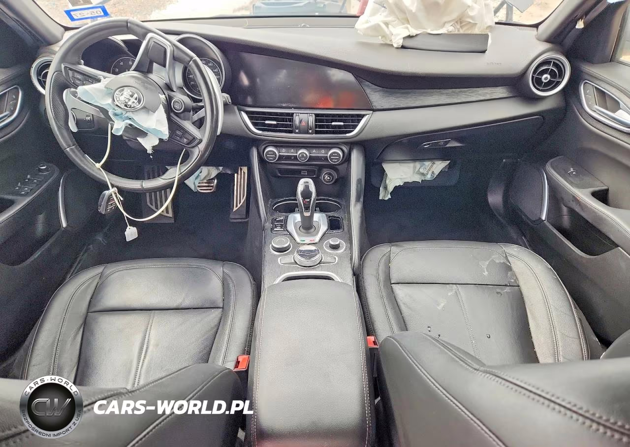 2022 Alfa Romeo Giulia VIN:ZARFAMAN4N7657736 - 8