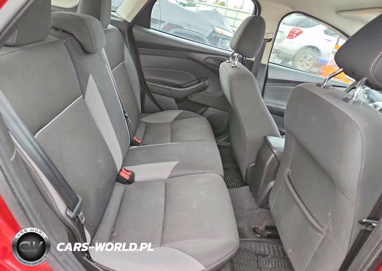 2012 Ford Focus Se VIN:1FAHP3K22CL212387 - 10