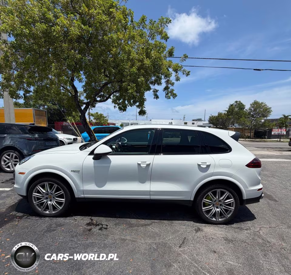 2017 Porsche Cayenne Se Hybrid Platinum VIN:WP1AE2A26HLA70970 - 1
