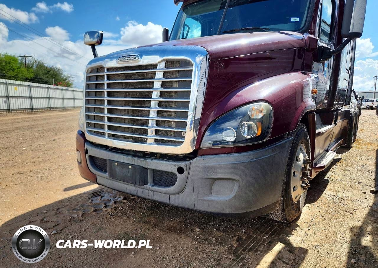 2018 Freightliner Cascadia 125 Semi Truck VIN:3AKJGLDV1JSJK1320 - 13